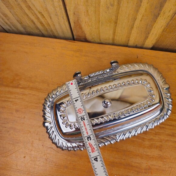 Vintage Irvinware Silver-Plated Butter Dish with Spreader - Picture 7 of 8